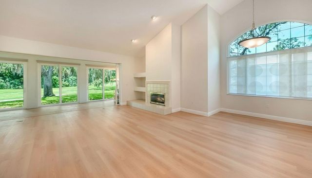 4004 PENSHURST PARK, Sarasota, FL 34235