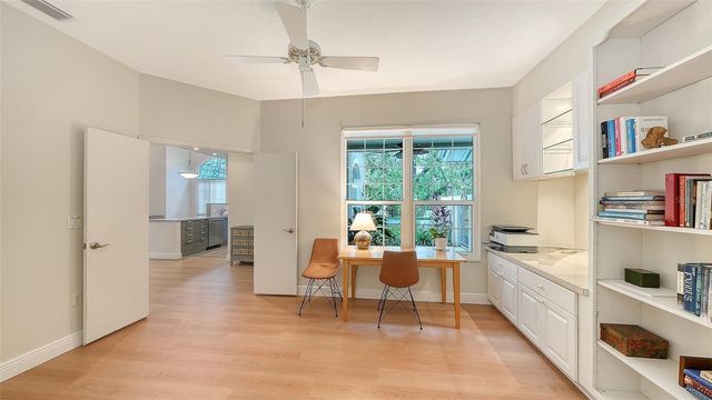 4004 PENSHURST PARK, Sarasota, FL 34235