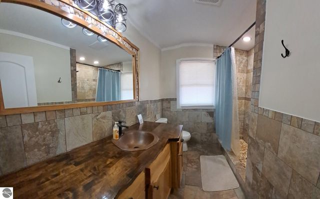 1596 Douglas Drive, Tawas City, MI 48763