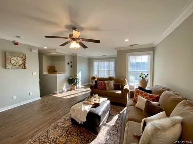 2304 Vista View Drive 2304, Farmingville, NY 11738