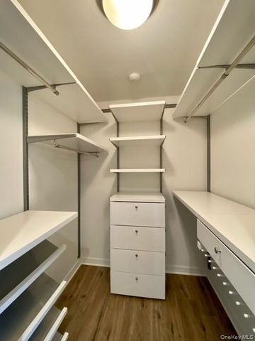 2304 Vista View Drive 2304, Farmingville, NY 11738