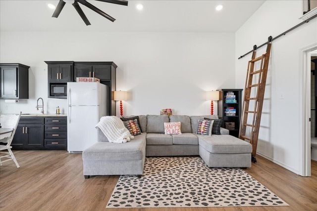 12721 N F M 179, Shallowater, TX 79363