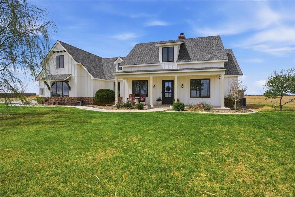 12721 N F M 179, Shallowater, TX 79363