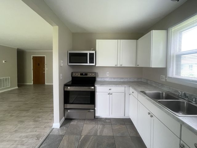 613 Hillsboro Rd Apt C27, Franklin, TN 37064