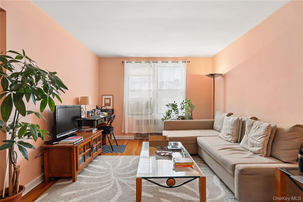33-26 92nd Street 6R, Jackson Heights, NY 11372 — photo 2