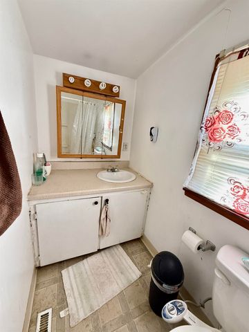 228 N Minnesota Ave, Wichita, KS 67214