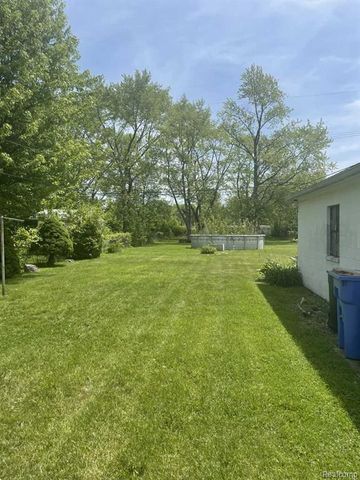 23672 Wellington Avenue, Warren, MI 48089