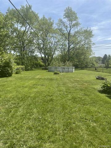 23672 Wellington Avenue, Warren, MI 48089