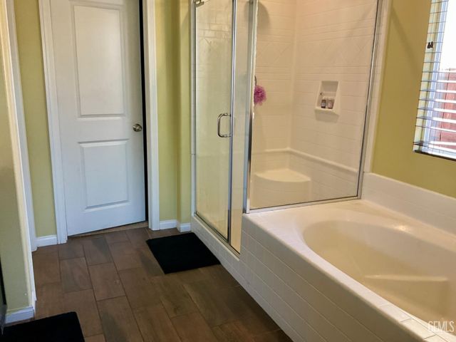 9902 Metropolitan Way, Bakersfield, CA 93311