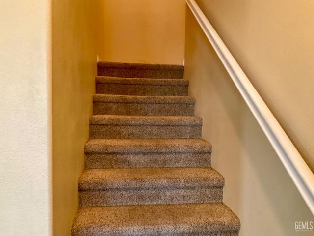 9902 Metropolitan Way, Bakersfield, CA 93311