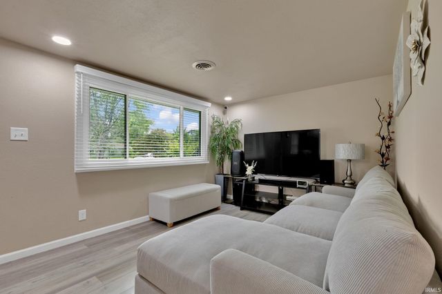 54122 Northwood Drive, Elkhart, IN 46514