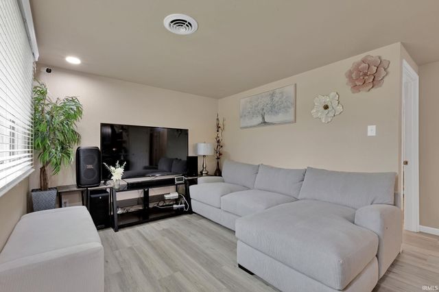 54122 Northwood Drive, Elkhart, IN 46514