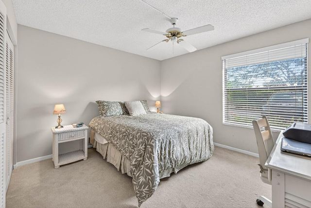 6944 Briarlake Circle 104, Palm Beach Gardens, FL 33418