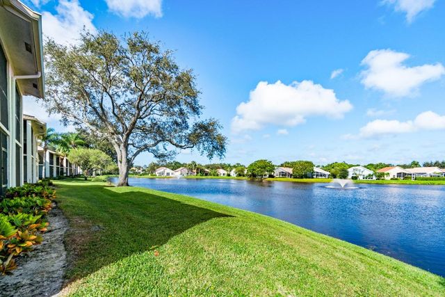 6944 Briarlake Circle 104, Palm Beach Gardens, FL 33418
