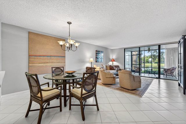 6944 Briarlake Circle 104, Palm Beach Gardens, FL 33418