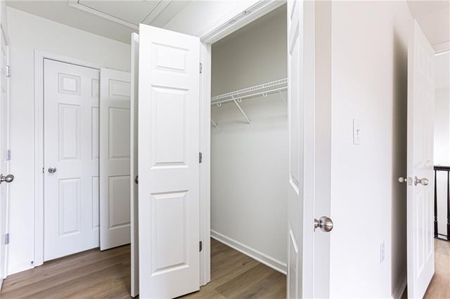 2486 Laurel Circle NW, Atlanta, GA 30311