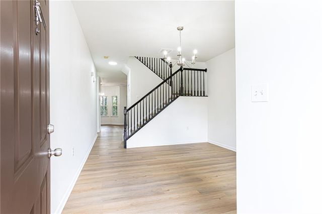 2486 Laurel Circle NW, Atlanta, GA 30311
