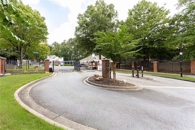 2486 Laurel Circle NW, Atlanta, GA 30311