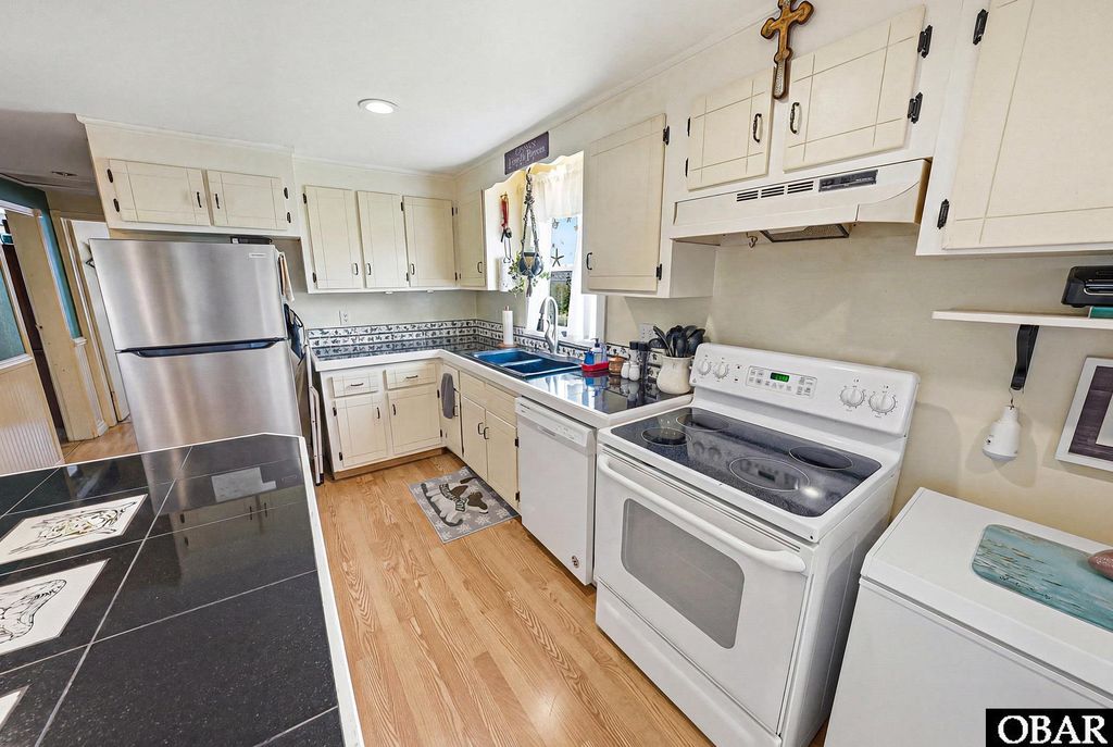 Image 11 of property listing at 124 Broadbay Drive Lot #111, Kill Devil Hills, NC 27948