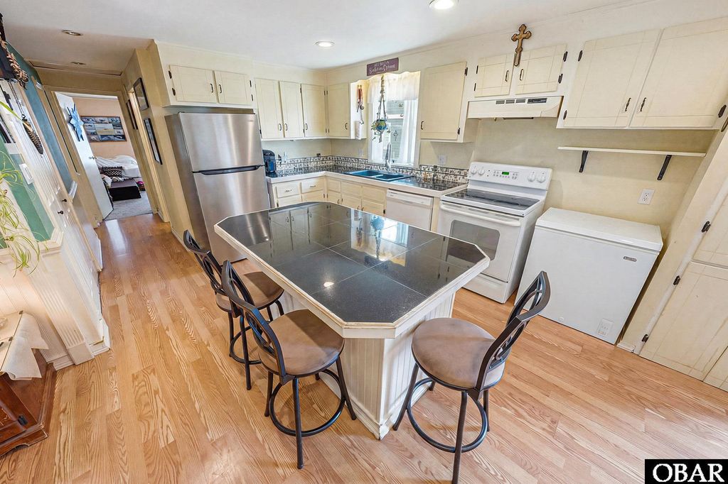 Image 9 of property listing at 124 Broadbay Drive Lot #111, Kill Devil Hills, NC 27948