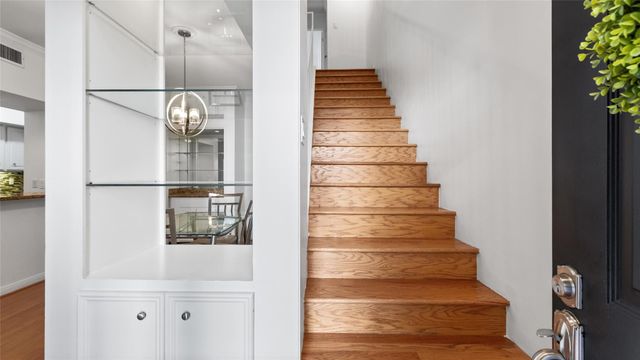 1302 Augusta Drive 7, Houston, TX 77057