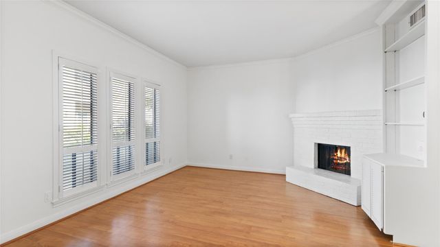 1302 Augusta Drive 7, Houston, TX 77057