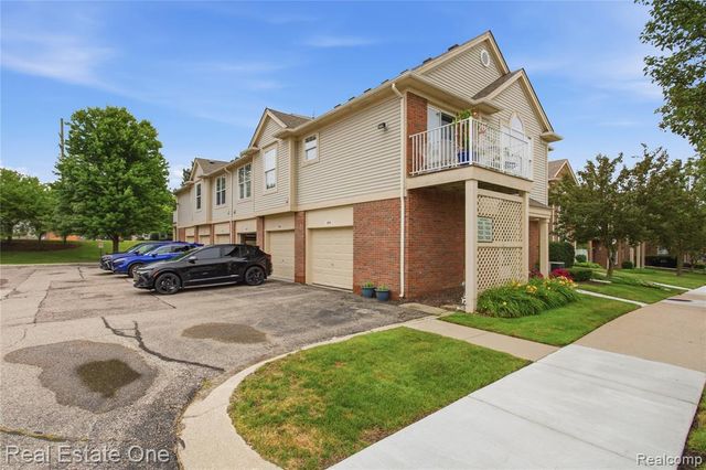 1828 Flagstone Circle 40, Rochester, MI 48307