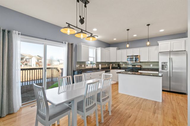 85 SE Dillon Drive, Waukee, IA 50263