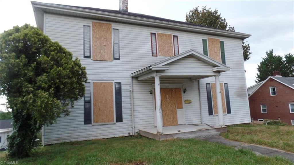 241 Rockford Street, Mount Airy, NC 27030