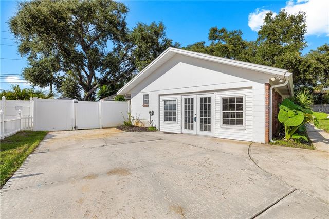 13589 101ST TERRACE, Seminole, FL 33776