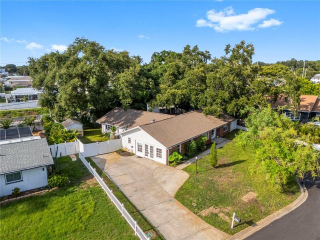 13589 101ST TERRACE, Seminole, FL 33776