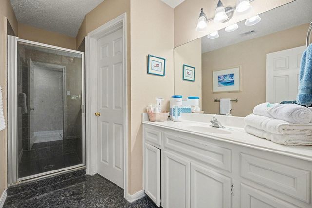 503 Bay Avenue, Kemah, TX 77565