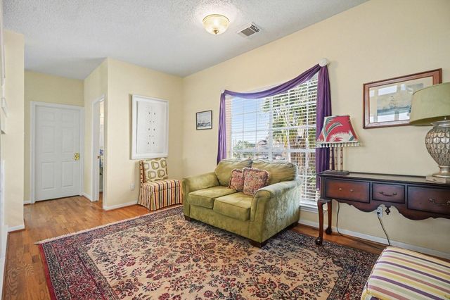 503 Bay Avenue, Kemah, TX 77565