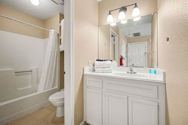 503 Bay Avenue, Kemah, TX 77565