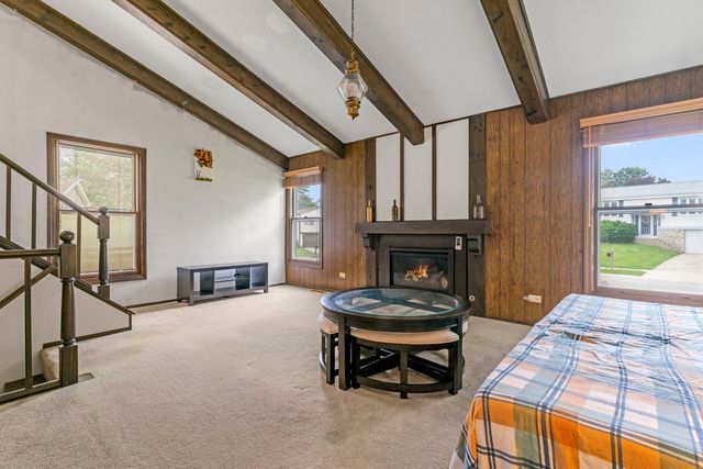 119 Garland Court, Glendale Heights, IL 60139