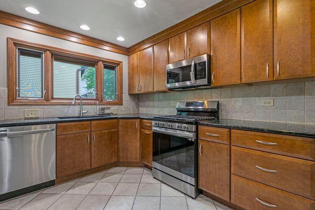 119 Garland Court, Glendale Heights, IL 60139