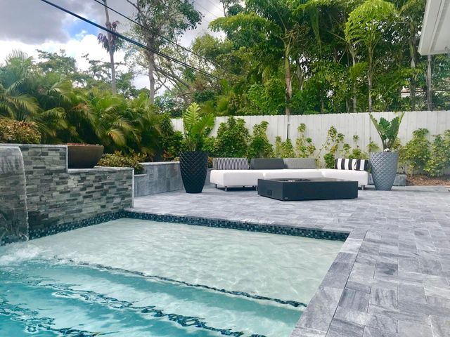 951 NE 2nd Terrace, Boca Raton, FL 33432