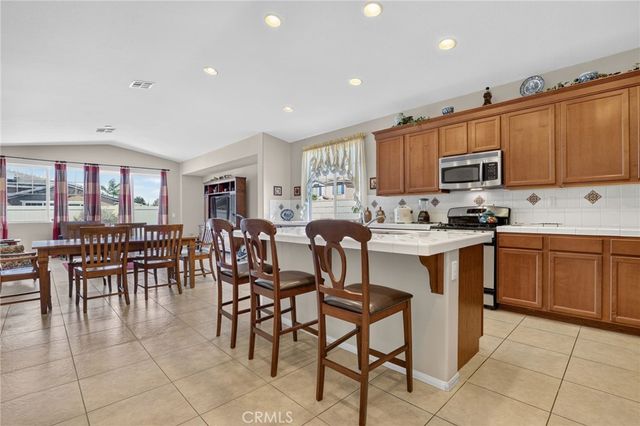 5821 Kingsbury, Palmdale, CA 93552