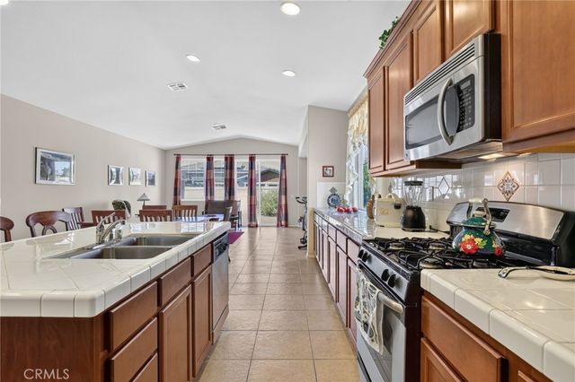 5821 Kingsbury, Palmdale, CA 93552