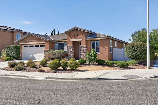 5821 Kingsbury, Palmdale, CA 93552