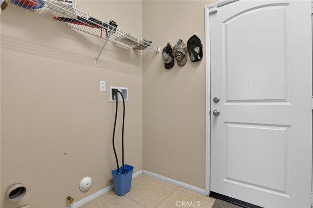 5821 Kingsbury, Palmdale, CA 93552