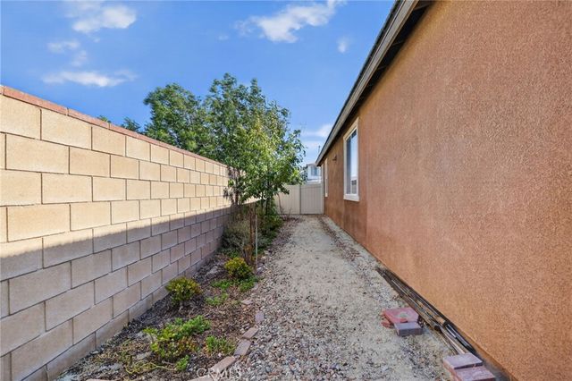 5821 Kingsbury, Palmdale, CA 93552