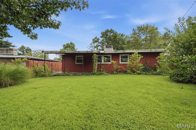 8443 Engler Avenue, St Louis, MO 63114