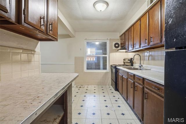 8443 Engler Avenue, St Louis, MO 63114