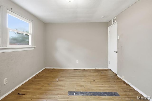 8443 Engler Avenue, St Louis, MO 63114