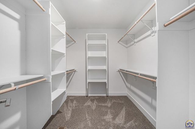 4334 SW Lakeside DR, Topeka, KS 66610