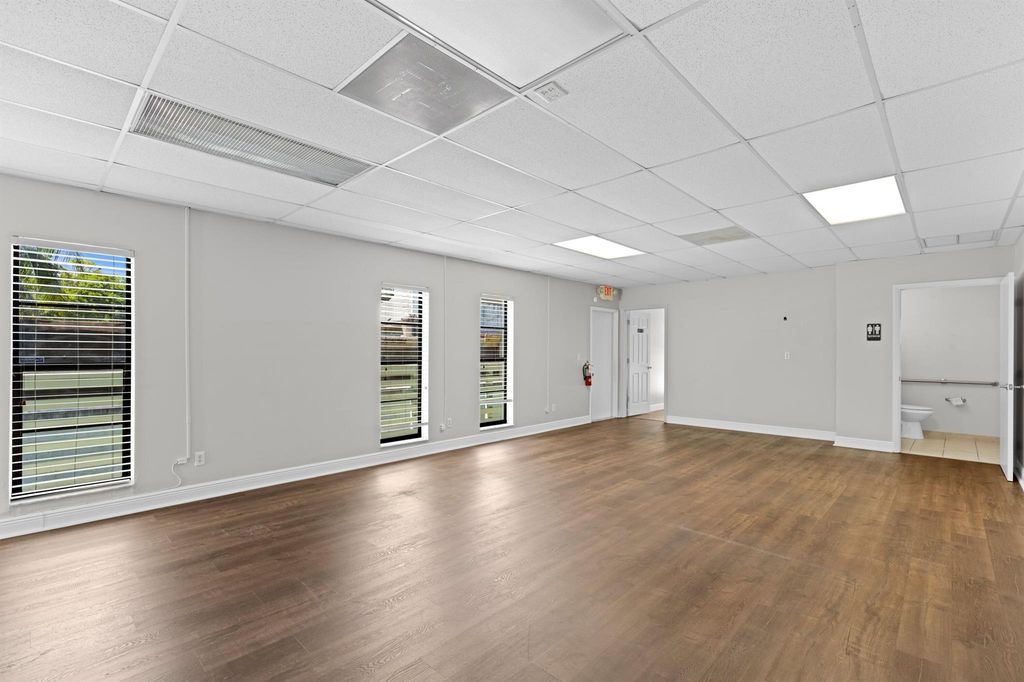 Image 7 of property listing at 13455 S Military Trail, Delray Beach, FL 33484