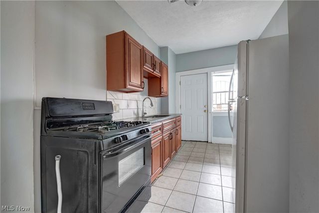14120 Superior Road, Cleveland, OH 44118