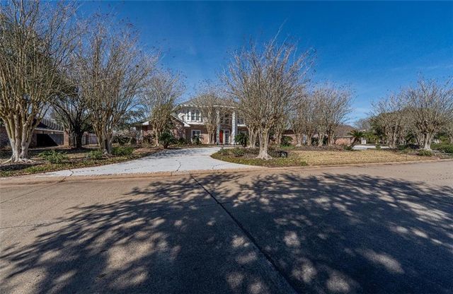 6701 TENNYSON OAKS Lane, Alexandria, LA 71301