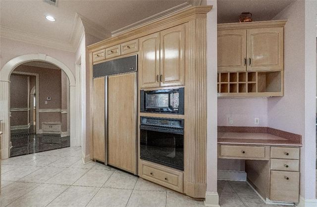 6701 TENNYSON OAKS Lane, Alexandria, LA 71301